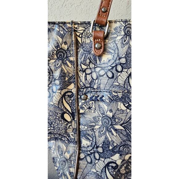 Sakroots Metro Tote Purse Coated Canvas Handbag Owl Charm Canvas Blue Desert - Picture 3 of 14